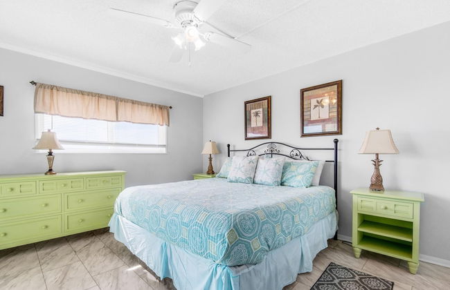 Regency Towers 1320 - Photo 4