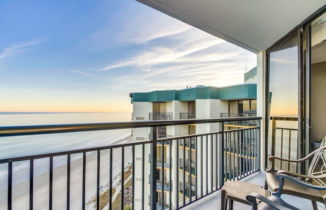 Ocean Front Condos at Patricia Grand - Foto 46