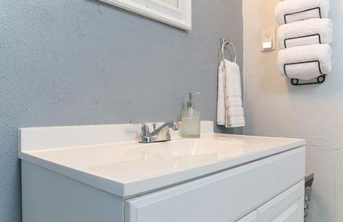 Farmhouse and Charming Place - Photo 22