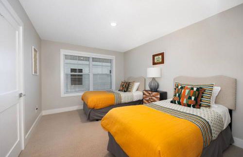 Hot Tub - Saugatuck - Douglas - Luxury Home Sleeps 8 - Foto 2