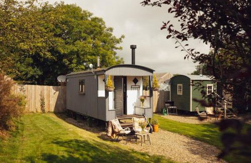 Lomu - Cosy Coastal Shepherd's Hut with Log-Burner and WiFi - Foto 15