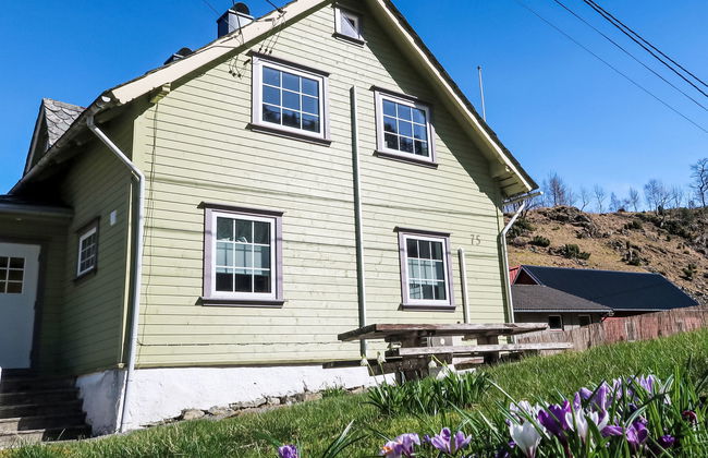 Greenhouse - Photo 25