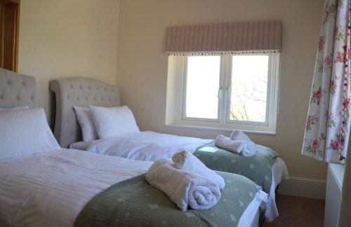 Inglewood - Historic retreat with incredible sea views - Photo 14