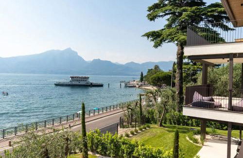 SalvatoreHomes - Luxurious Dreamview Waterfront Apartment in Torri del Benaco with Pool - Casa Azura - a 5 Star Luxury Collection at Lake Garda - Foto 21