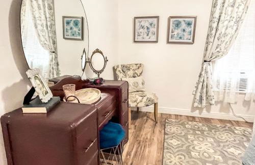 The Jailer's Cottage * Entire Home * Sleeps 12 - Foto 11