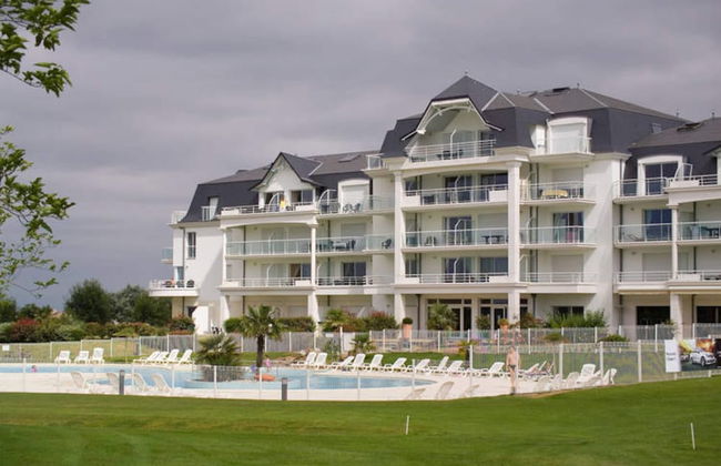 Spacious Villa With a Private Pool on a Golf Course in Loire - Foto 58