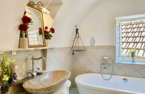 Casa Celestine in Via Orsini Isolabona Liguria Italy Sleeps 5 - Foto 1