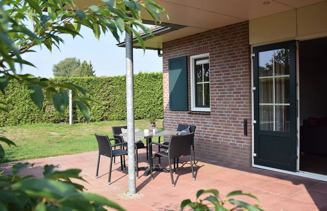 Detached Bungalow with Decorative Fireplace near Veluwe - Foto 10