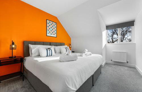 Stylish 4-Bedroom Townhouse with two large parking spaces and superfast Wi-Fi - Photo 18