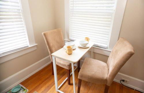 Efficiency in Grand Old Home, Downtown Durham - Photo 4