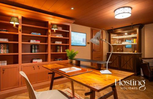 The Writers Retreat - Photo 23