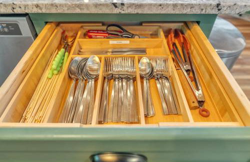 Family Chalet With Sauna, HotTub, Heavenly Views! Mins to Downtown! - Foto 72