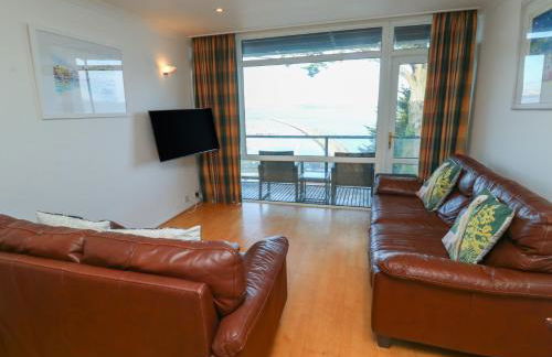 Snowy Owl View at The Breakwater - Photo 5