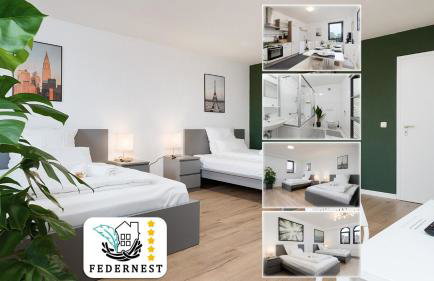 Einfach aber sehr komfortabel - Wohnung für 12 Personen - 2xWC - Gruppen, Messe, Monteure, Studenten - Voll ausgestattet - 6 Betten 140x200cm hochwertig, 3 Smart-TV 55 Zoll Netflix, 1000 Mbit WLAN, voll ausgestattete Küche - Foto 1