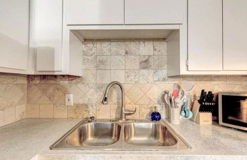 Charming 2BR in Central Lawton - Near Fort Sill - Photo 24