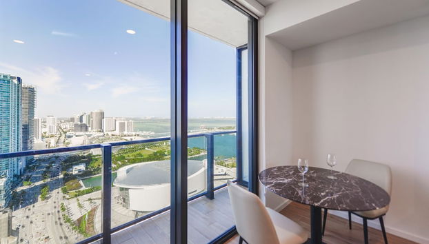 Bayside Luxury Studio Near Bayfront Park - Foto 5, Servicio de comidas en la habitación