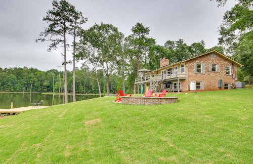 Waterfront Lakehouse w/ Private Dock & Fire Pit! - Foto 35