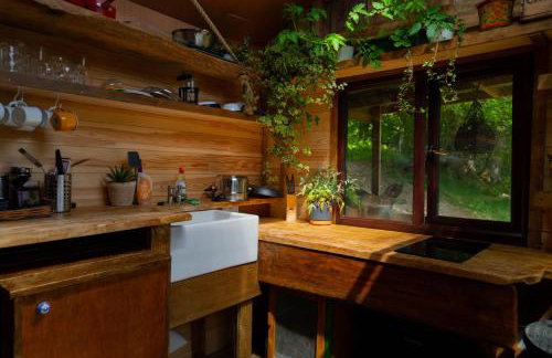 Wood Cabin & 4 Large Bell Tents - Hapus Hideaway - Foto 35