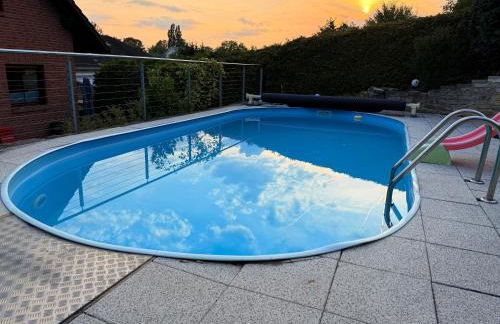 Haus mit Sauna, Garten und Pool - Foto 2