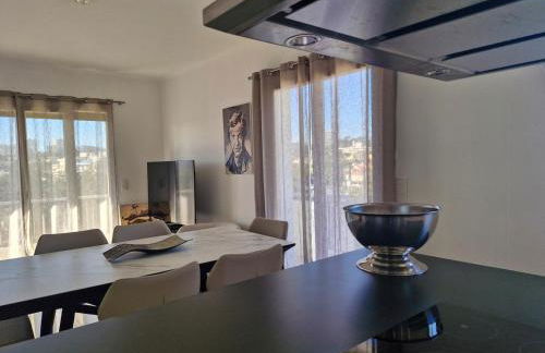 Large 3-bedroom apartment Port Vauban - Foto 25