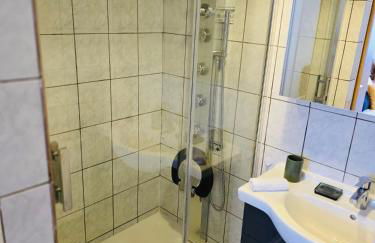 Le Cocon Bright Large TV Free parking - Photo 12