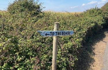 Pet friendly Holiday Home located at 5 Star award winning Shorefield Country Park - within walking distance to Milford on sea Beach - Photo 17