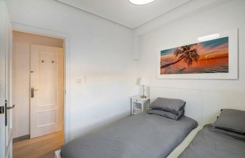 Luxury Villa - Large Private Pool - Cabo Roig Strip - Foto 16