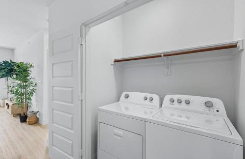 99 Modern 2B2B Near Stockyards, Resort Pool & Gym, 7M to Dickies Stadium, 15M to AT&T stadium - Foto 18