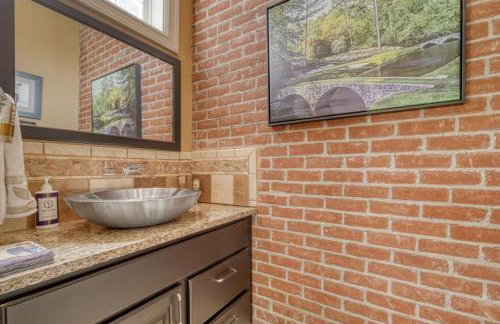 Luxury Downtown South Haven Condo With Rooftop Deck - Photo 22
