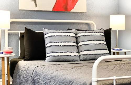 Sleeps 14 9 Beds and Bathrooms Historic plus WIFI - Foto 4