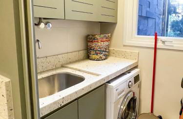 Apto moderno com lareira, piscina aquecida e infra completo em Gramado - Photo 11