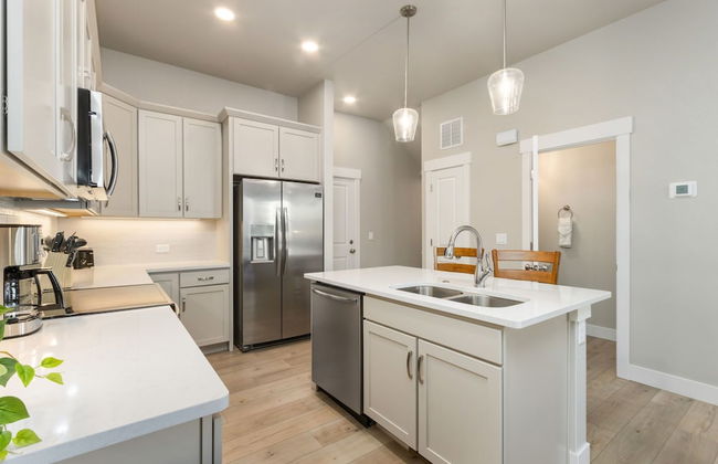 Noco Retreat - King Beds, Fireplace, Scenic Trails - Foto 9