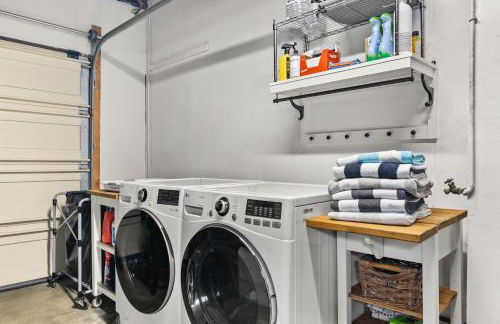 Cozy 3BR Steps to Dining & Attractions - Foto 22