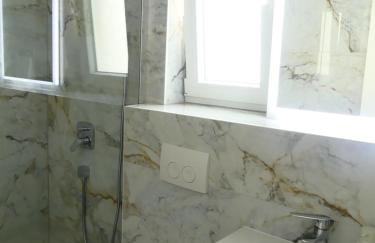 Seaside Serenity - Elegant Apartment with Stunning Sea Views - Foto 25