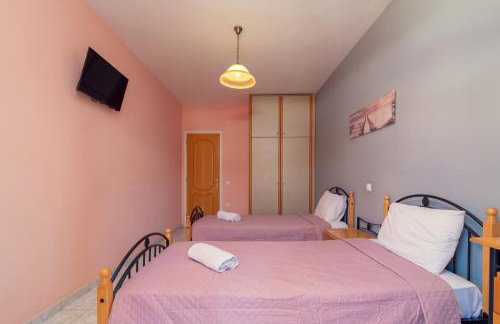 Avouris 2 Bedroom Apartment & Studios - Photo 16