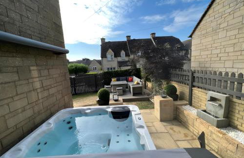Luxurious 4 bedroom home in the heart of the Cotswolds with Hot Tub! - Foto 36