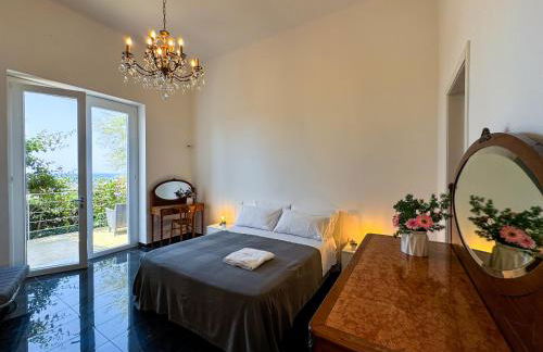 Villa Nauna - Beachfront Villa with Garden & Sea-View Terrace Santa Caterina - Marea Stays Collection - Foto 32