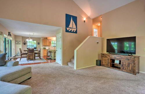 Beaver Lake Retreat with Deck and Private Hot Tub - Foto 6