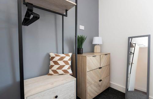 Contractor-Friendly 4-Bed 2-Bath Apartment, fast WiFi, central Redcar - Foto 13