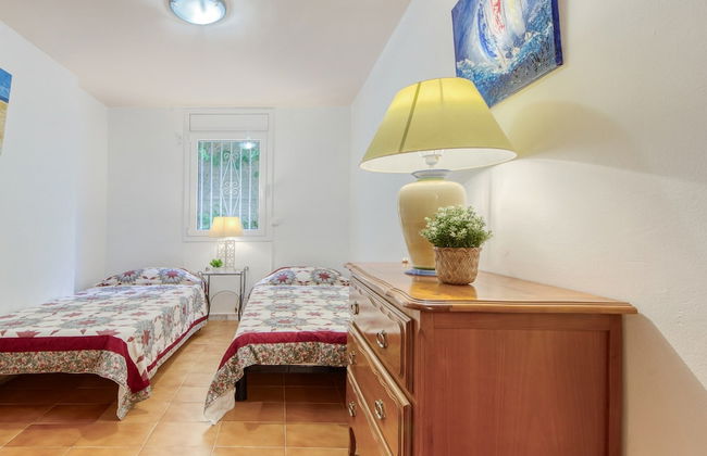 Apartment in Roses Near Canyelles Beach - Photo 6