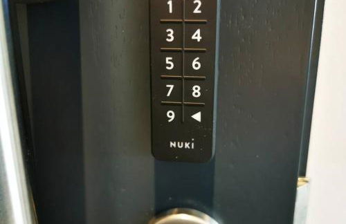 HH 02 by ROCKCHAIR - SUPERHOST Status - Modernes Apartment mit sonnigem Balkon & premium Boxspringbetten in Winterhude - Hamburg Top Geheimtipp - Foto 8