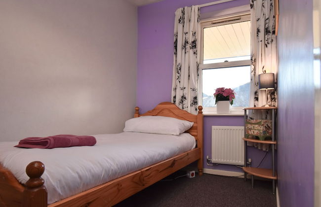Large 3 Bed Sleep 6 Central MK - Foto 12