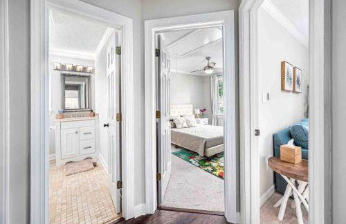 Cozy Boho Kildaire Farms Home- near Downtown - Foto 15