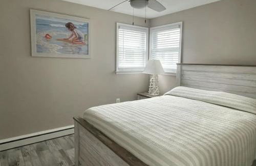 33rd St Unit A 2BR Beach Home Hideaway Parking - Foto 11