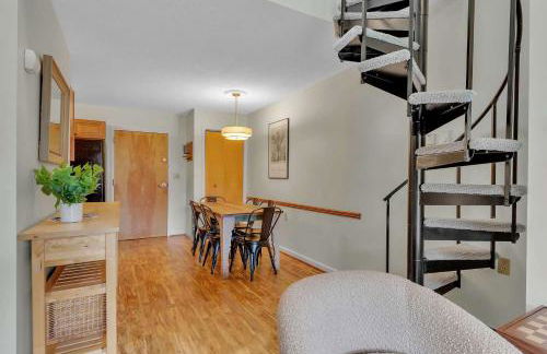 Updated Ski In Ski Out Condo Holiday Valley - Foto 25