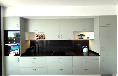 Luxury villa with large swimming pool and outdoor area - Foto 44