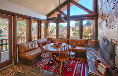 MOUNTAIN FAVORITE - ASPEN RIDGE, HOT TUB, FULL VIEW OF SKI SLOPES, WOOD BURNING FIREPLACES - Foto 3