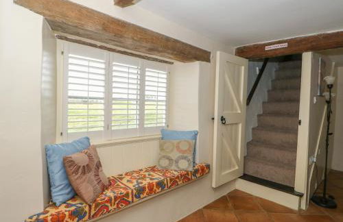 Bumble Bee - Photo 8