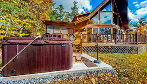 Hot Tub, Lake Views! All-Season Hinsdale Haven - Foto 2