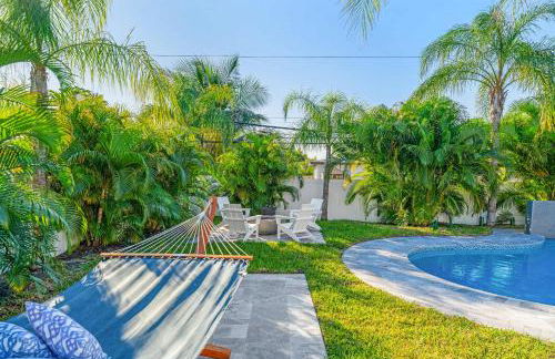 Tiki Hut Paradise Mins to Beach w Fire Pit - Foto 42